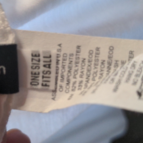 Asymmetrical Hem White Tank Top by Onzie - Picture 8 of 8